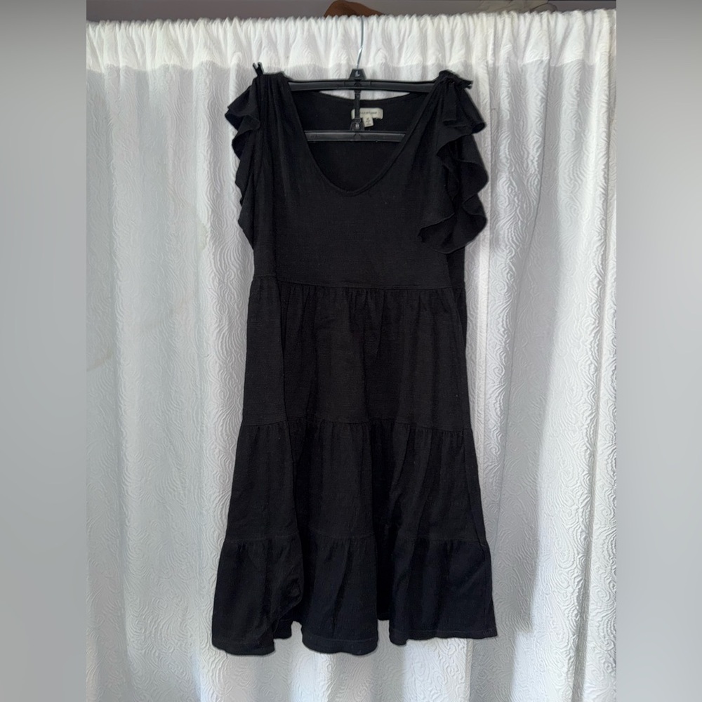 Max Studio Elegant Black Midi Dress with Tiered Design